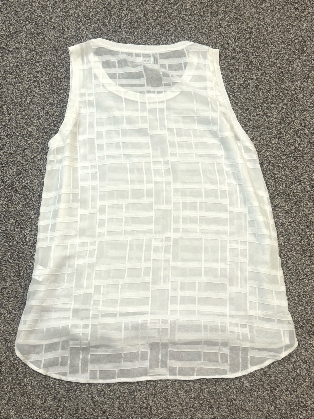 Trouve White Geometric-Pattern Sleeveless Tank - Picture 6 of 6